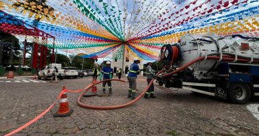 Ambiental Ceará realiza limpezas preventivas na rede de esgoto de Barbalha